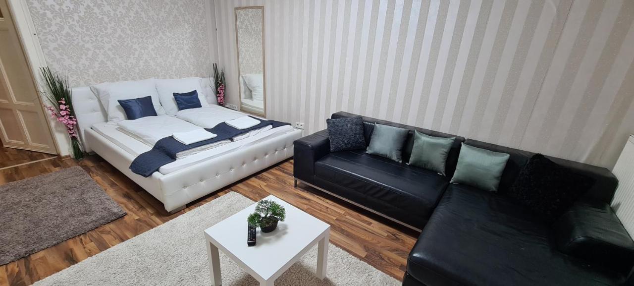 Elegant Apartment In The Hearth Of ブダペスト エクステリア 写真